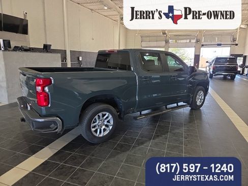 Used 2025 Chevrolet Silverado 1500 LT RWD image 5