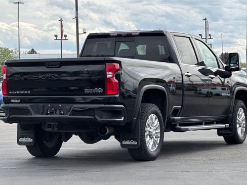 Used 2020 Chevrolet Silverado 2500 High Country w/ Z71 Off-Road Package AWD/4WD image 4