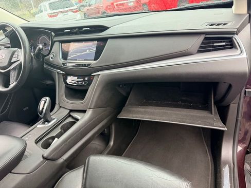 Used 2017 Cadillac XT5 Luxury image 30