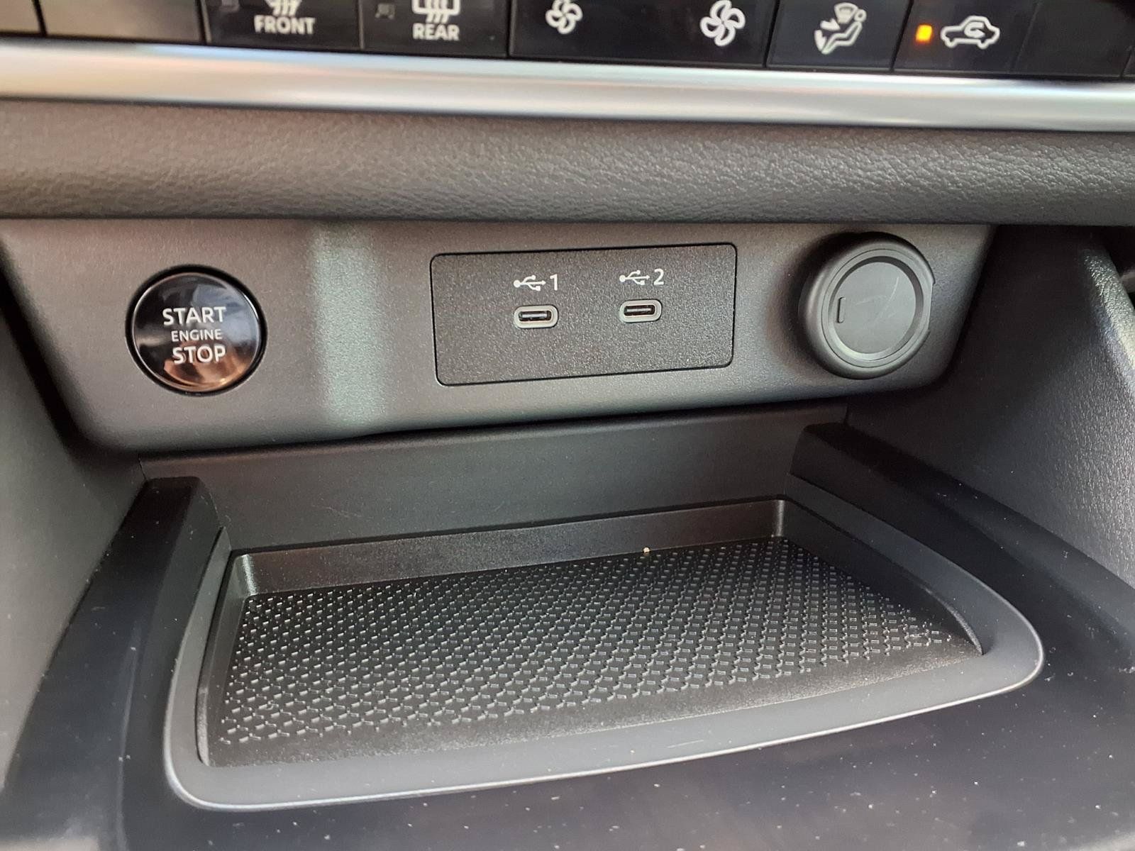 Used 2024 Nissan Rogue SV FWD image 8