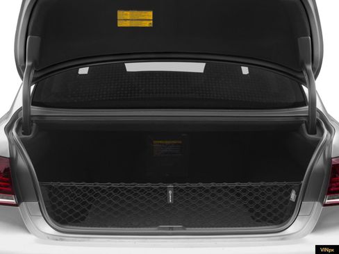 Used 2016 Lexus LS 460 w/ Comfort Package image 11