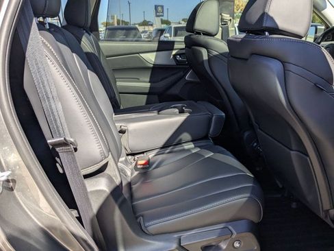 Certified 2025 Acura MDX SH-AWD w/ Technology Package image 20