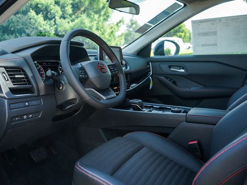 New 2026 Nissan Rogue SV image 18