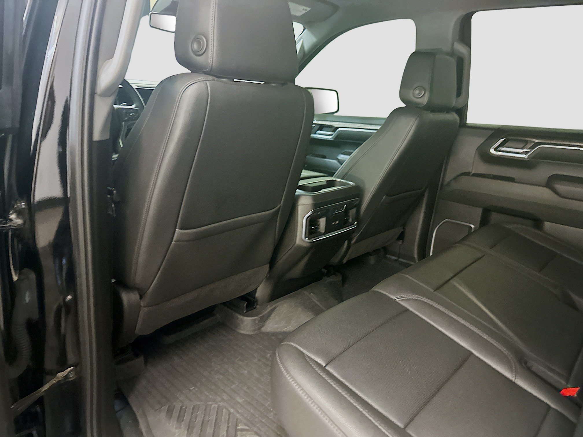 Used 2023 Chevrolet Silverado 1500 LTZ AWD/4WD image 28