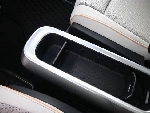 New 2025 Volkswagen ID. Buzz 1st Edition image 9