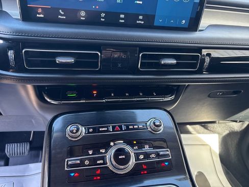 Used 2022 Lincoln Nautilus AWD w/ Premium Package image 20
