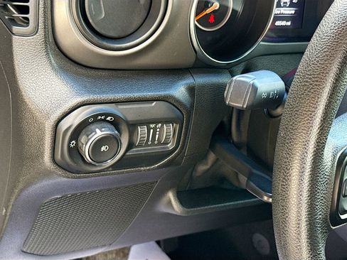 Used 2021 Jeep Wrangler Unlimited Willys image 11