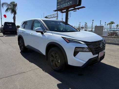 New 2026 Nissan Rogue SV AWD/4WD image 1