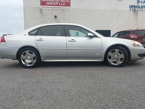 Used 2009 Chevrolet Impala SS w/ Convenience Package FWD image 9