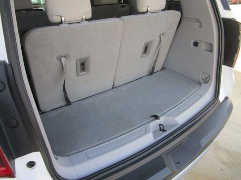 Used 2021 GMC Acadia SLE w/ Driver Convenience Package image 16