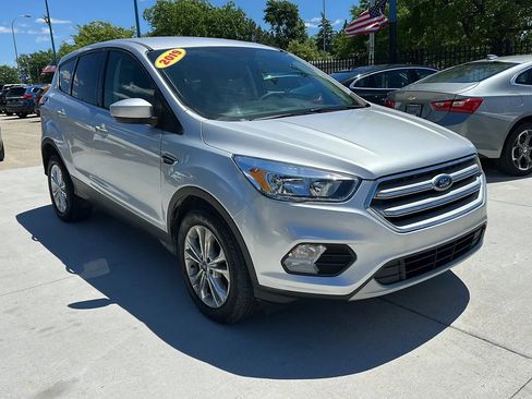 Used 2019 Ford Escape SE AWD/4WD image 3