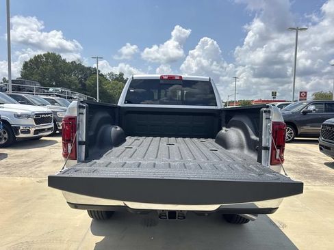 New 2026 RAM 2500 Tradesman AWD/4WD image 9