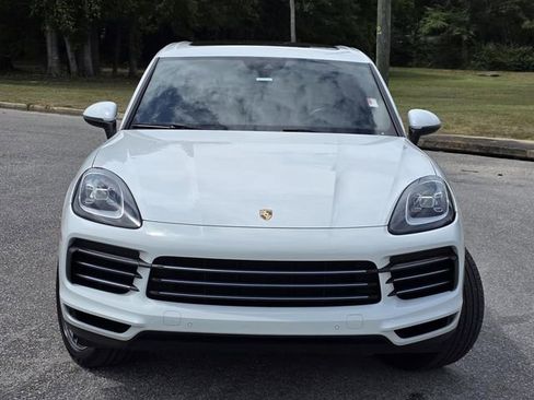 Used 2019 Porsche Cayenne AWD/4WD image 2