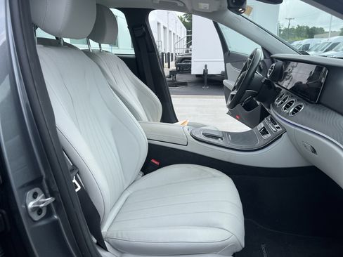 Used 2023 Mercedes-Benz E 350 4MATIC Sedan image 35