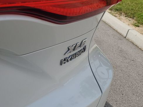 Certified 2022 Toyota Venza XLE AWD/4WD image 8