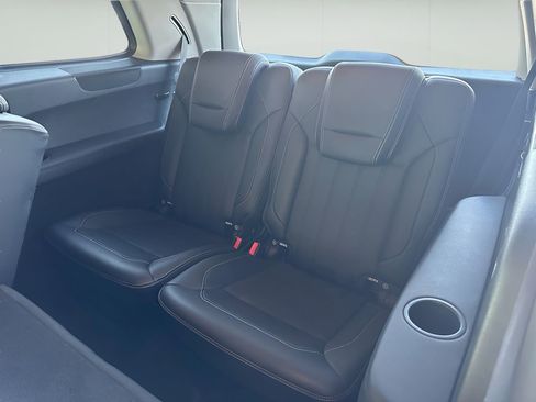 Used 2016 Mercedes-Benz GL 450 4MATIC image 30