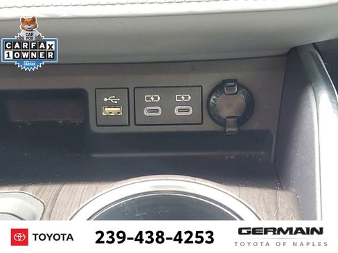 Used 2023 Toyota Highlander Limited image 32