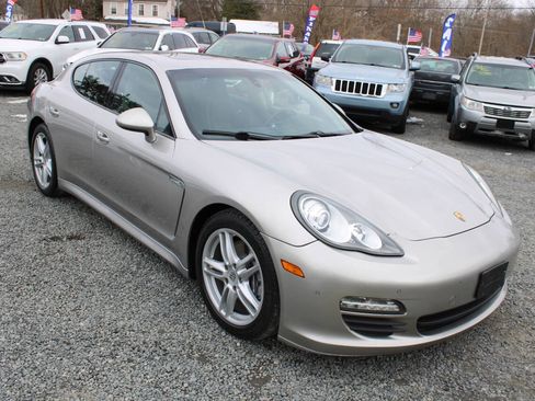 Used 2011 Porsche Panamera image 4