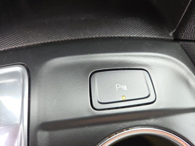 Used 2022 Chevrolet Equinox LT w/ Driver Convenience Package FWD image 22