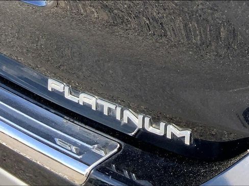 Used 2021 Toyota Highlander Platinum FWD image 30