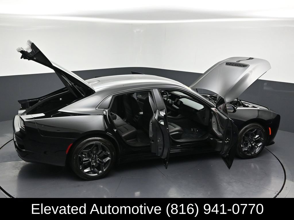 Used 2026 Dodge Charger R/T w/ Driver Convenience Group AWD/4WD image 32