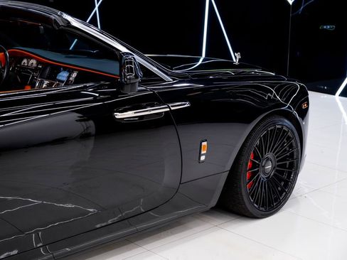 Used 2018 Rolls-Royce Dawn image 14