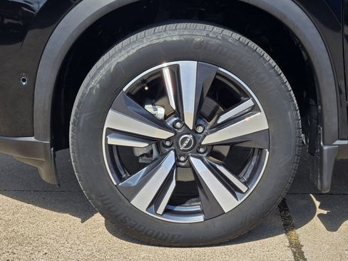 Used 2023 Nissan Rogue SL w/ SL Premium Package image 10