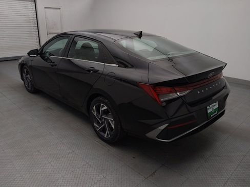 Used 2025 Hyundai Elantra SEL FWD image 5