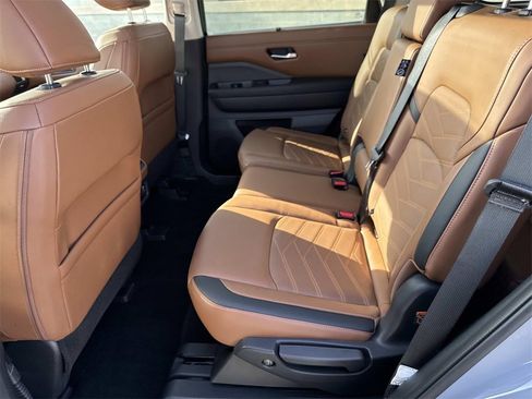 Used 2024 Nissan Pathfinder Platinum w/ Cargo Package image 12