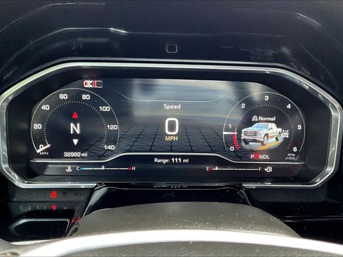 Used 2024 GMC Sierra 1500 Elevation image 9