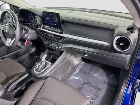 Used 2023 Kia Forte LXS image 29