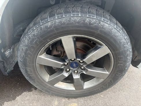 Used 2015 Ford F150 Lariat w/ Equipment Group 501A Mid AWD/4WD image 4