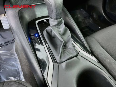 Used 2025 Toyota Corolla LE FWD image 19