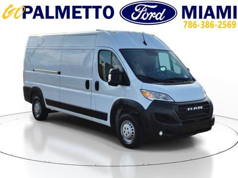 Used 2025 RAM ProMaster 2500 w/ Convenience Group FWD image 1