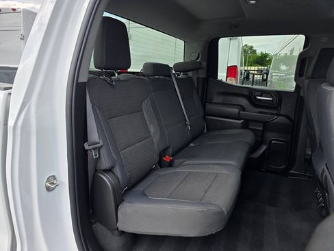 Used 2019 Chevrolet Silverado 1500 LT w/ Convenience Package AWD/4WD image 11