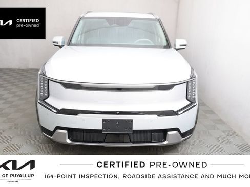 Certified 2024 Kia EV9 Land w/ Towing Package AWD/4WD image 3