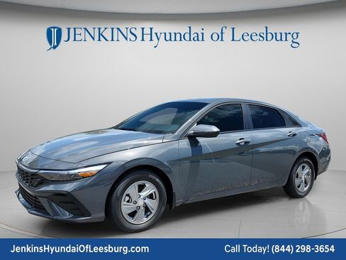 New 2026 Hyundai Elantra SE FWD image 10
