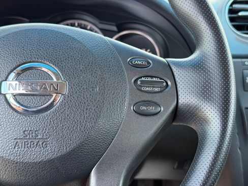 Used 2010 Nissan Altima 2.5 S FWD image 17