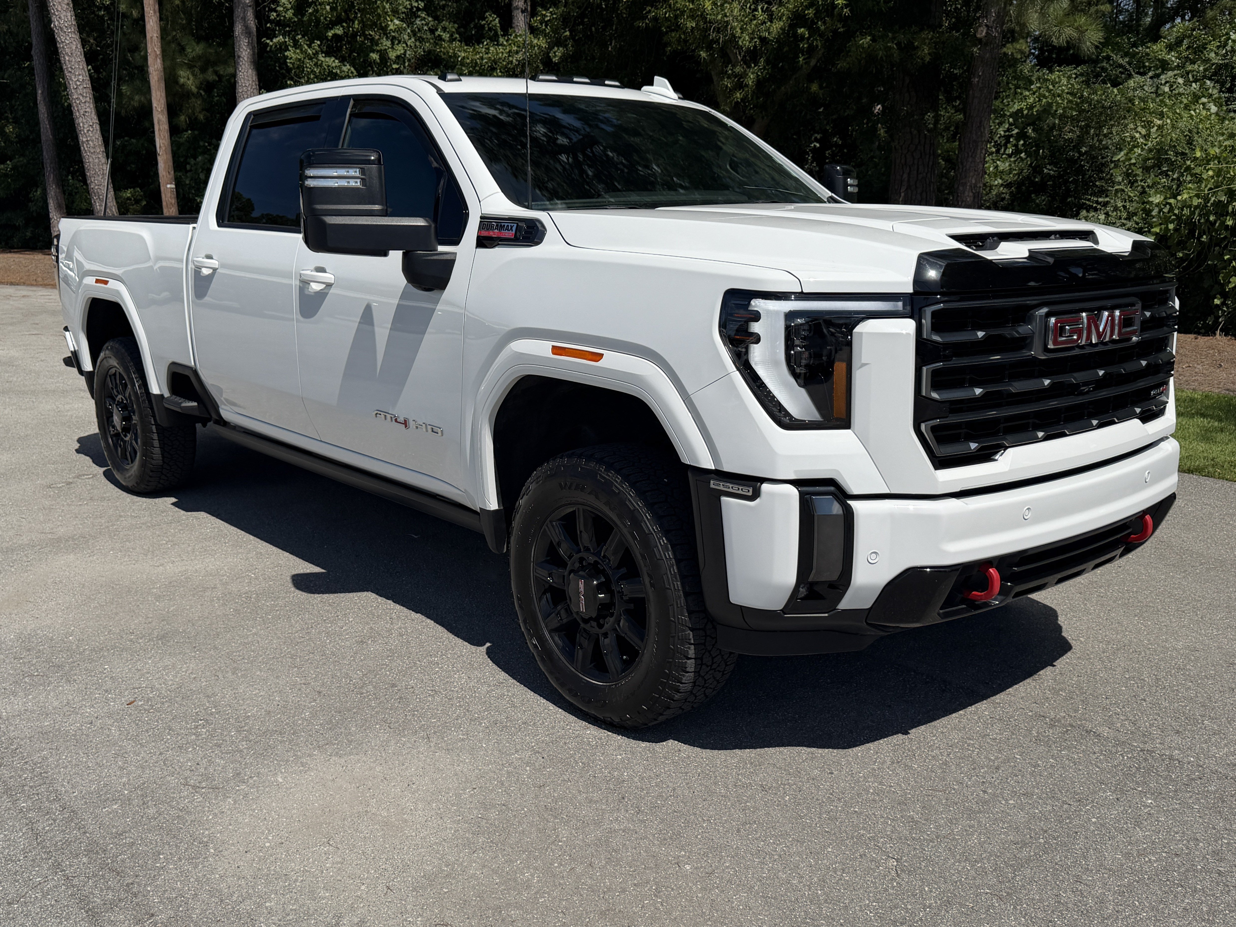 Used 2024 GMC Sierra 2500 AT4 w/ AT4 Premium Plus Package AWD/4WD image 10