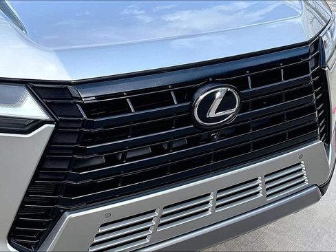 Used 2025 Lexus GX 550 AWD/4WD image 39
