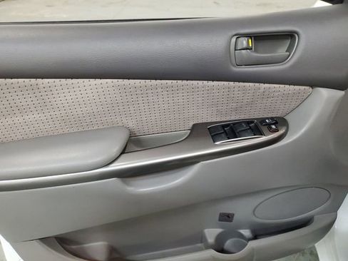 Used 2009 Toyota Sienna LE FWD image 10