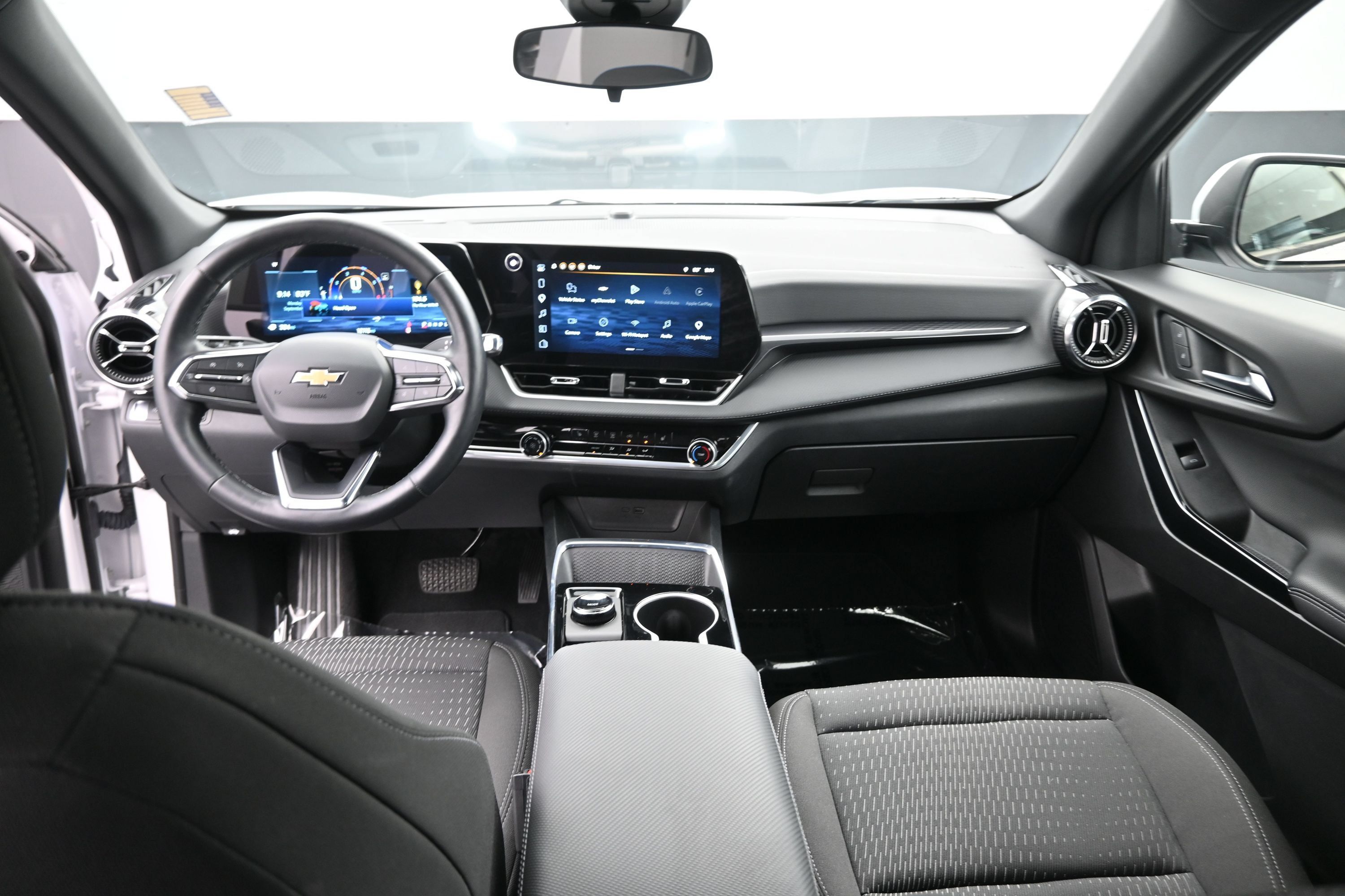 Used 2026 Chevrolet Equinox LT FWD image 21