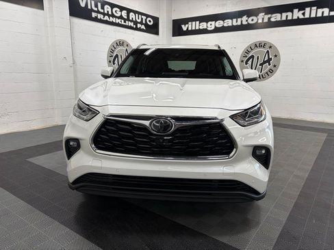 Used 2021 Toyota Highlander Limited AWD/4WD image 6