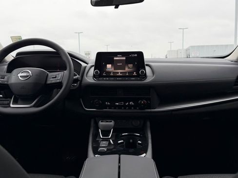 New 2026 Nissan Rogue SV w/ Cold Weather Package FWD image 18