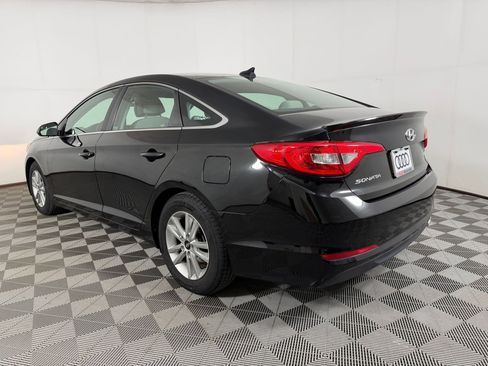 Used 2016 Hyundai Sonata SE image 3