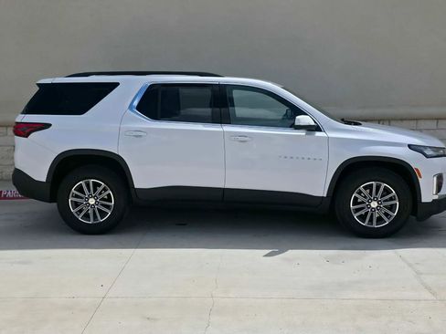 Used 2022 Chevrolet Traverse LT AWD/4WD image 2