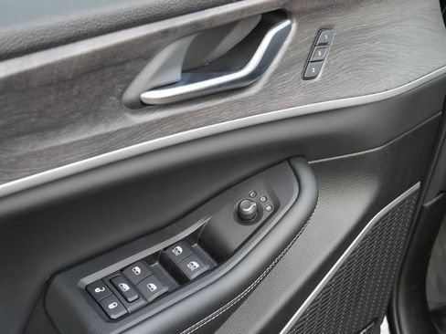 Used 2022 Jeep Grand Cherokee L Limited image 14