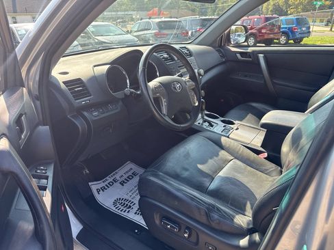 Used 2008 Toyota Highlander Sport w/ Tow Pkg AWD/4WD image 9