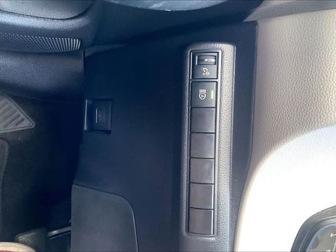 Used 2023 Toyota Corolla LE FWD image 33