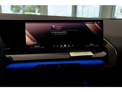 Used 2025 BMW X3 xDrive30i w/ Premium Package image 68